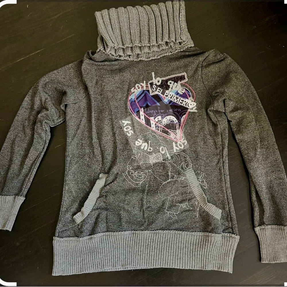 DESIGUAL LARGE Stylish Gray Turtleneck Sweater with Graphic Design